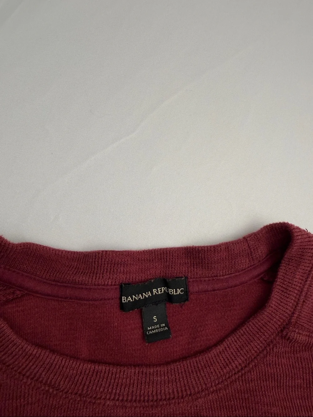 Banana Republic cranberry crew neck long sleeve pullover S